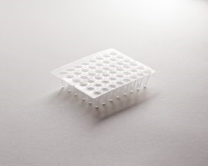 PCR-P-48-02W Планшеты для ПЦР, 48-лун., без юбки, стандартный профиль, белые, полипропилен, 5 шт./уп., Sovtech