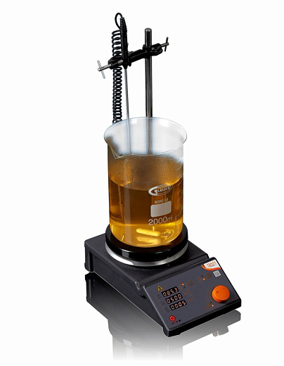 Мешалка магнитная, объём по воде 2 л, d платформы 150 мм, нагрев до 350 °С, 50-1500 об/мин, датчик PT100, штатив, 900.DG, Glassco