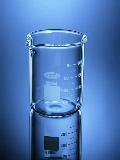 Стакан 10 мл, стеклянный, с носиком, с градуировкой, низкий, Glassco, Индия