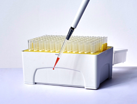 Наконечники до 1000 мкл, универсальные, low retention, с фильтром, прозрачные, 1000 шт./уп., 10000 шт./кор., на пипетке